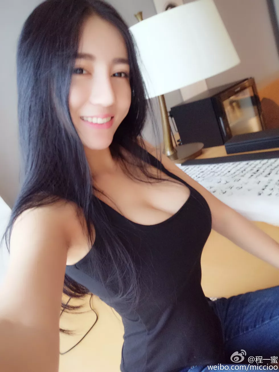 内地嫩模程一蜜肥臀巨乳海量微博性感写真500P