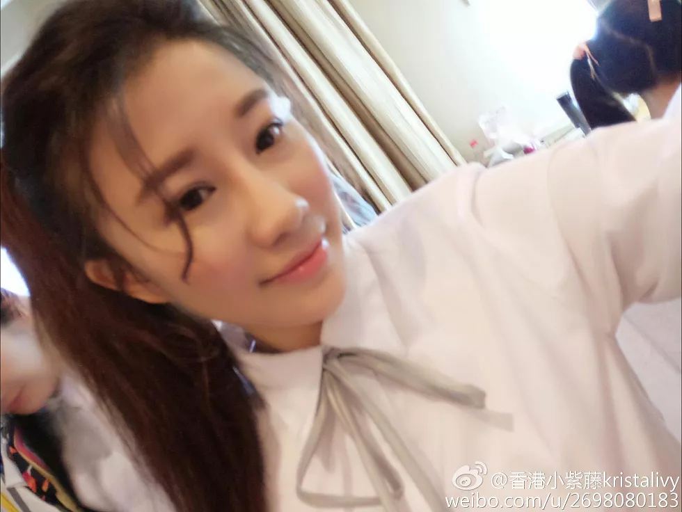 胸模香港小紫藤Kristalivy超级豪乳撩人诱惑写真38P
