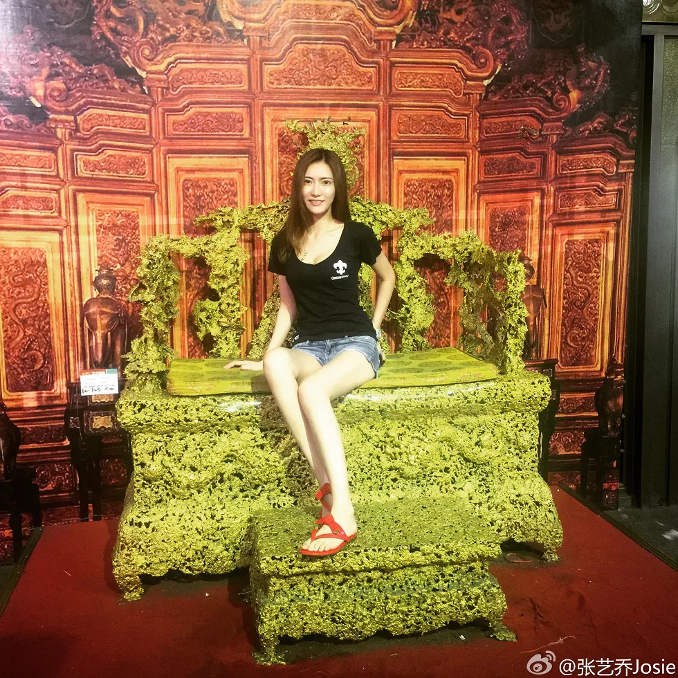 嫩模张艺乔josie完美身材海量微博卖萌性感写真275P