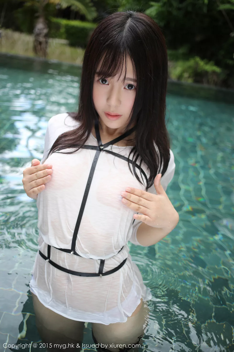 [MyGirl美媛馆]Vol.170_Evelyn艾莉三亚旅拍白色连身裙真空湿身美乳凸点诱惑53P