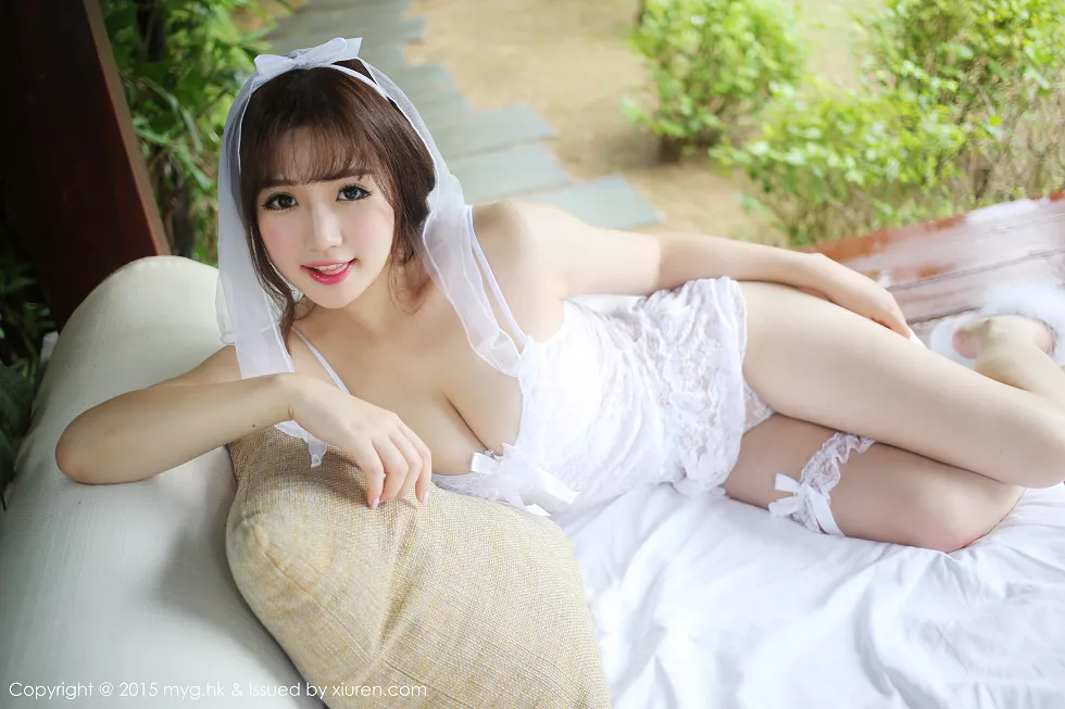 [MyGirl美媛馆]Vol.165_嫩模徐cake三亚旅拍白裙婚纱秀豪乳脱内裤秀美臀写真52P