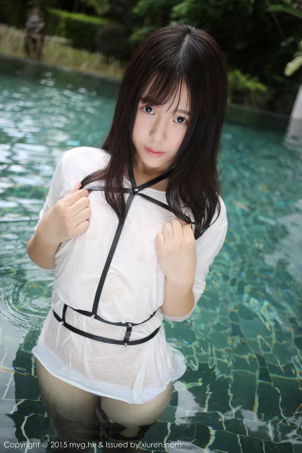 [MyGirl美媛馆]Vol.170_Evelyn艾莉三亚旅拍白色连身裙真空湿身美乳凸点诱惑53P