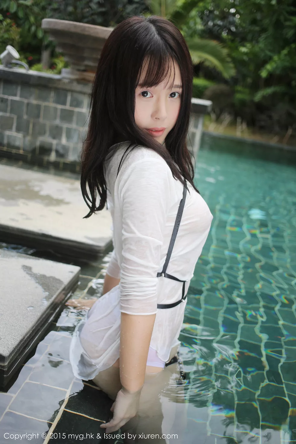 [MyGirl美媛馆]Vol.170_Evelyn艾莉三亚旅拍白色连身裙真空湿身美乳凸点诱惑53P