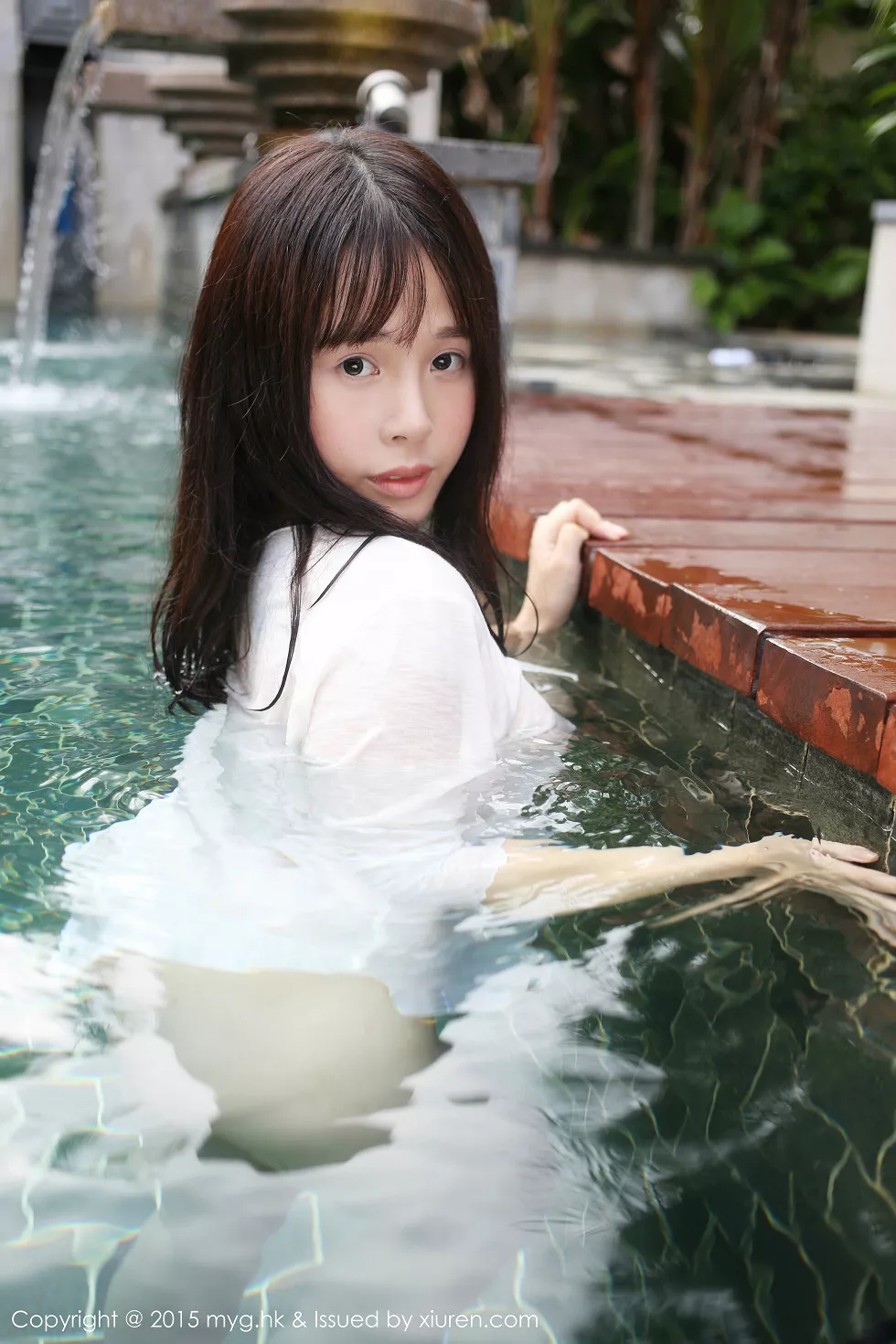 [MyGirl美媛馆]Vol.180_嫩模Evelyn艾莉白色T恤湿身真空透视秀美乳撩人写真60P