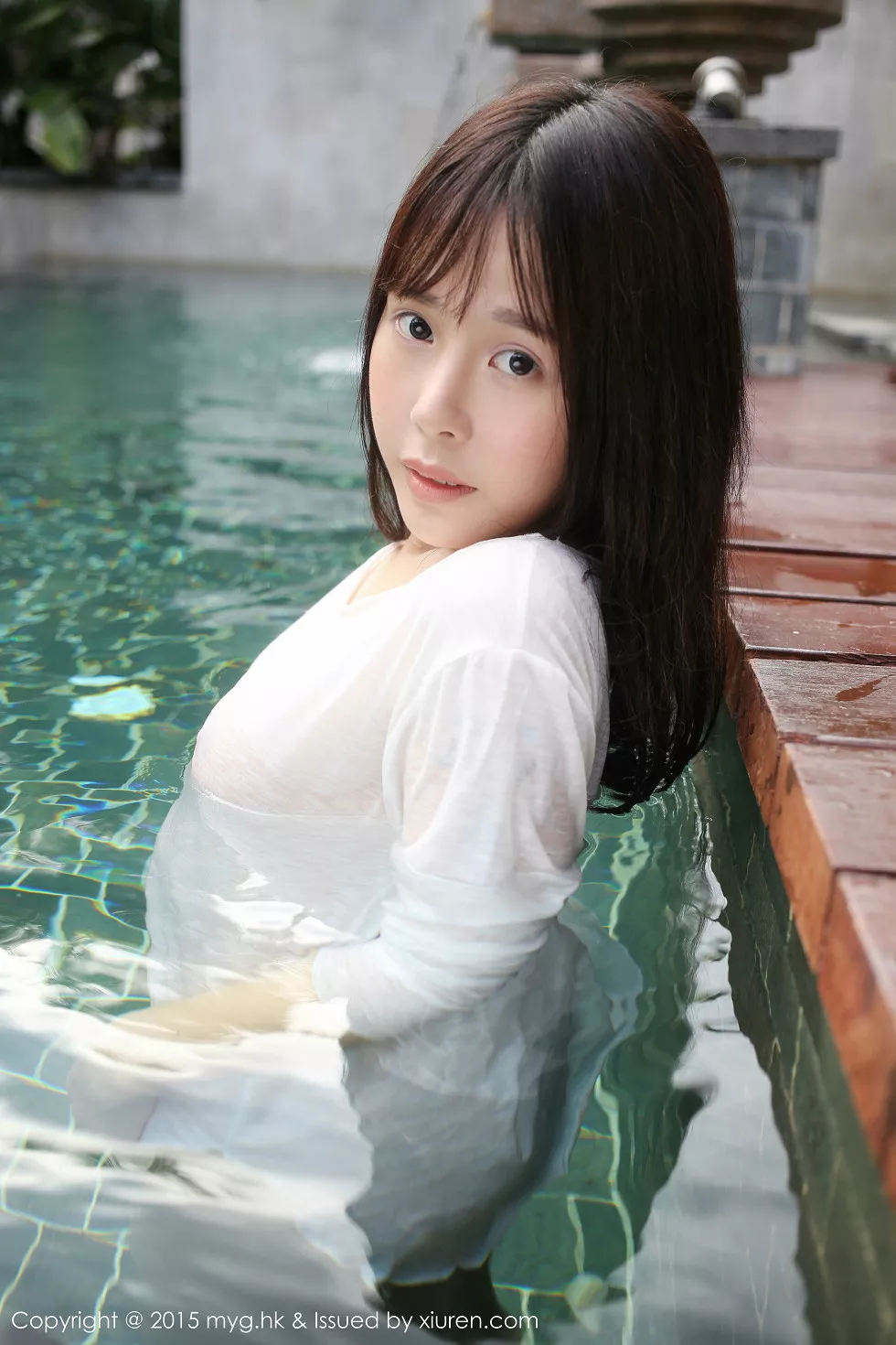 [MyGirl美媛馆]Vol.180_嫩模Evelyn艾莉白色T恤湿身真空透视秀美乳撩人写真60P