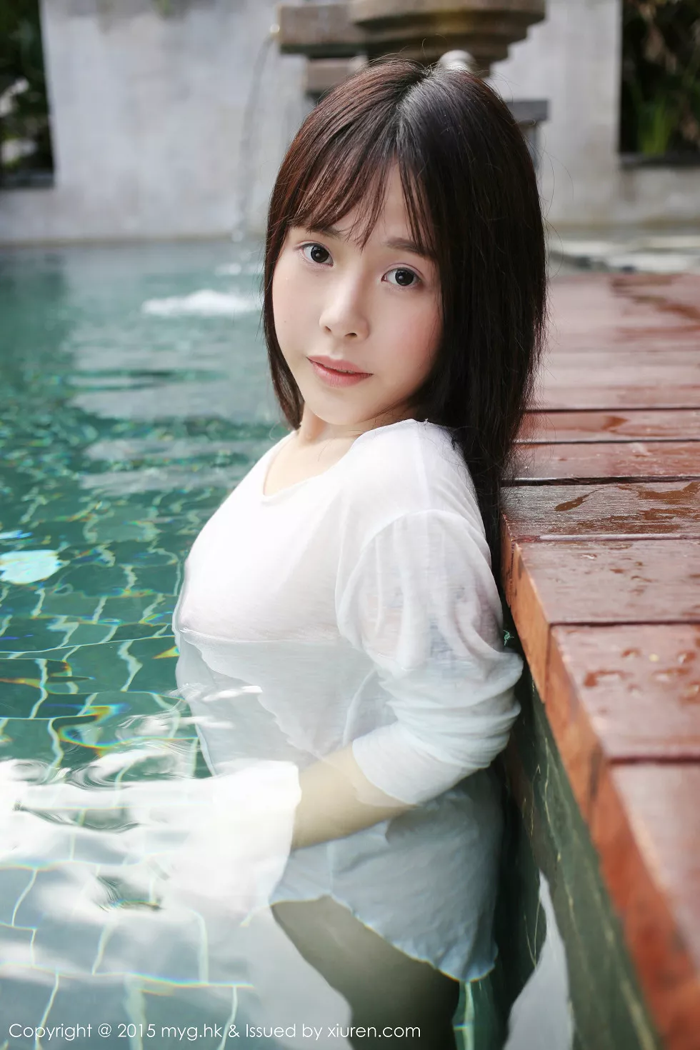 [MyGirl美媛馆]Vol.180_嫩模Evelyn艾莉白色T恤湿身真空透视秀美乳撩人写真60P