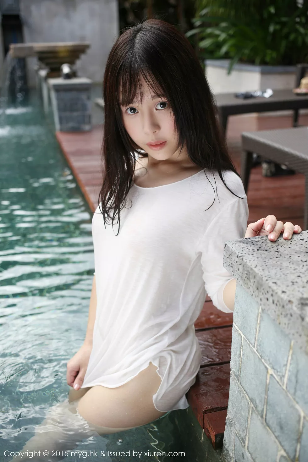 [MyGirl美媛馆]Vol.180_嫩模Evelyn艾莉白色T恤湿身真空透视秀美乳撩人写真60P