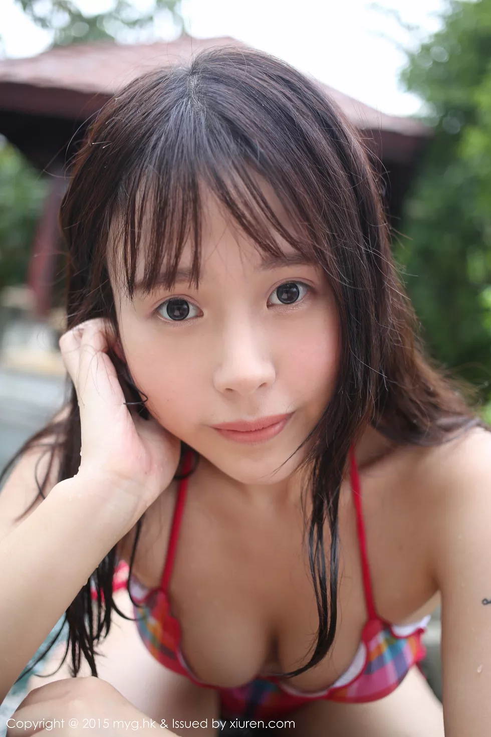 [MyGirl美媛馆]Vol.186_嫩模Evelyn艾莉三亚旅拍红色比基尼泳池边诱惑翘臀写真76P