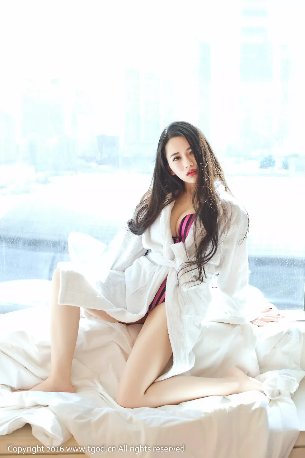[TGOD推女神]2016.04.04_北方姑娘朱小旭连体开叉内衣秀美胸白嫩肌肤性感写真62P