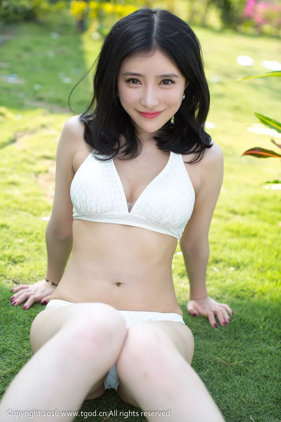 [TGOD推女神]2016.04.10_越南芽庄旅拍之施忆佳第二刊性感白色内衣完美身材写真41P