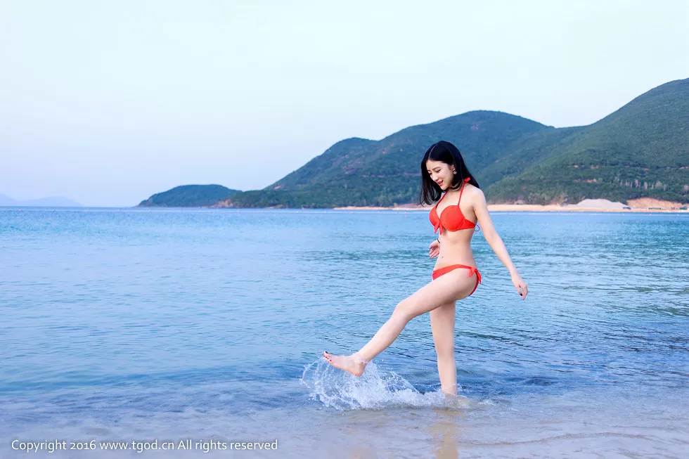 [TGOD推女神]2016.04.03_越南芽庄旅拍之施忆佳KITTY酱第一刊红色性感比基尼写真51P