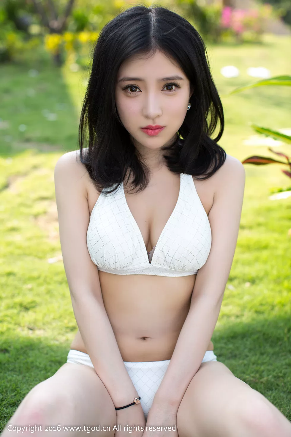 [TGOD推女神]2016.04.10_越南芽庄旅拍之施忆佳第二刊性感白色内衣完美身材写真41P