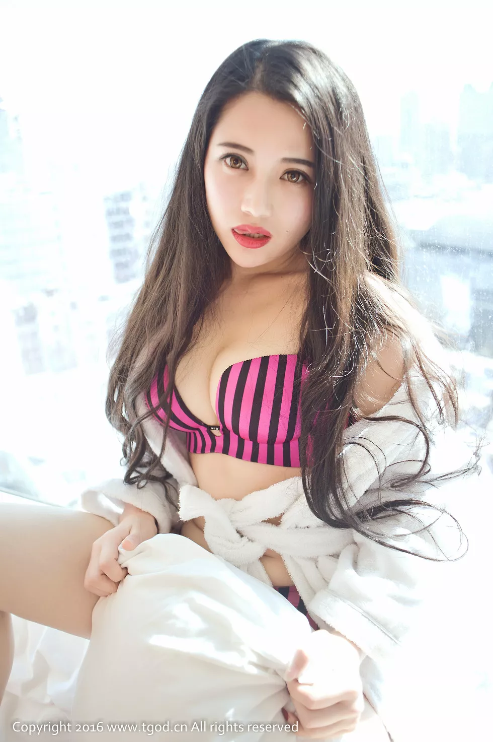 [TGOD推女神]2016.04.04_北方姑娘朱小旭连体开叉内衣秀美胸白嫩肌肤性感写真62P