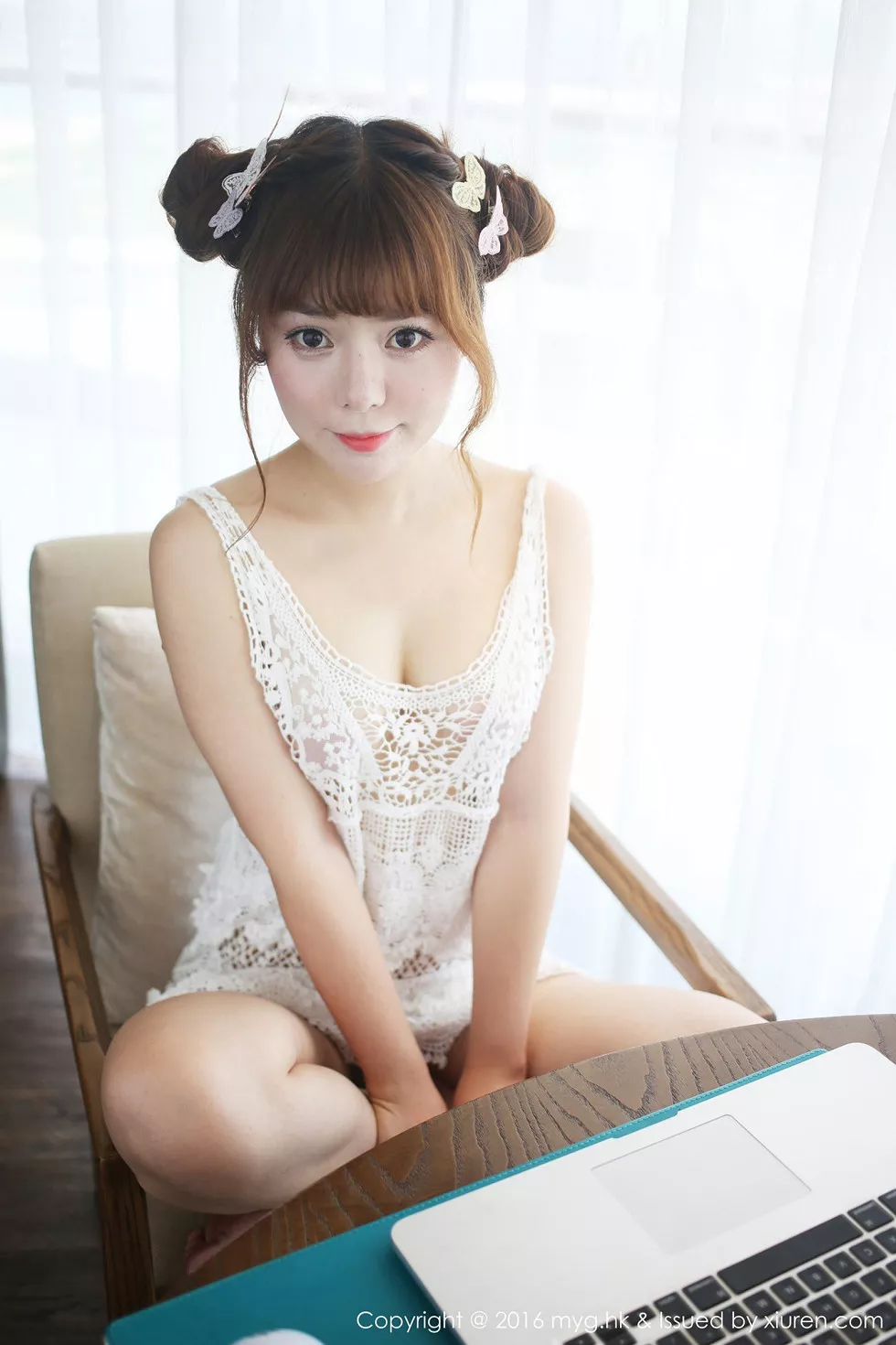 [MyGirl美媛馆]Vol.225_嫩模粉芭比VV三亚旅拍性感粉红内衣秀豪乳美臀诱惑写真52P