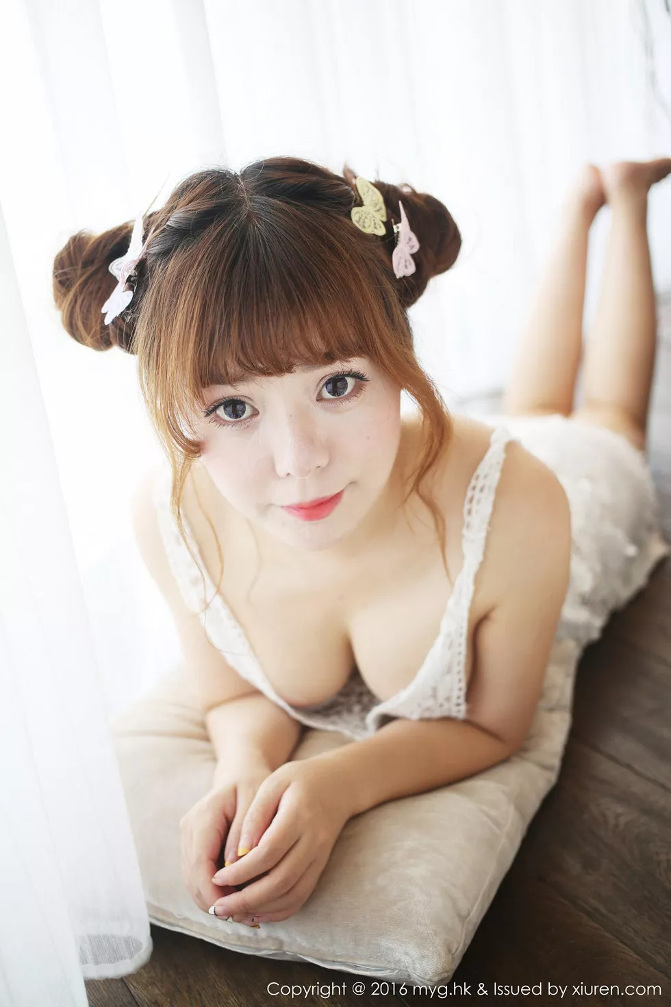 [MyGirl美媛馆]Vol.225_嫩模粉芭比VV三亚旅拍性感粉红内衣秀豪乳美臀诱惑写真52P