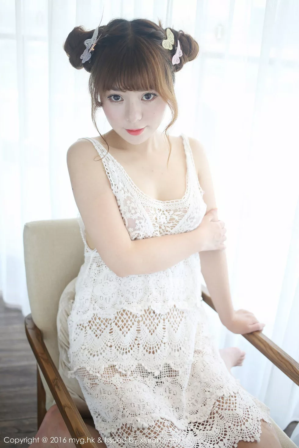 [MyGirl美媛馆]Vol.225_嫩模粉芭比VV三亚旅拍性感粉红内衣秀豪乳美臀诱惑写真52P