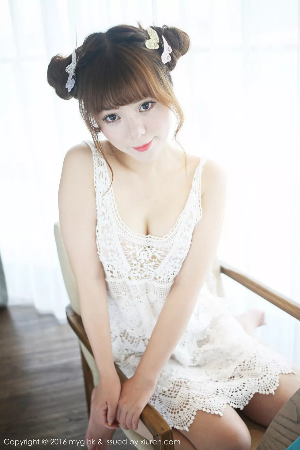 [MyGirl美媛馆]Vol.225_嫩模粉芭比VV三亚旅拍性感粉红内衣秀豪乳美臀诱惑写真52P