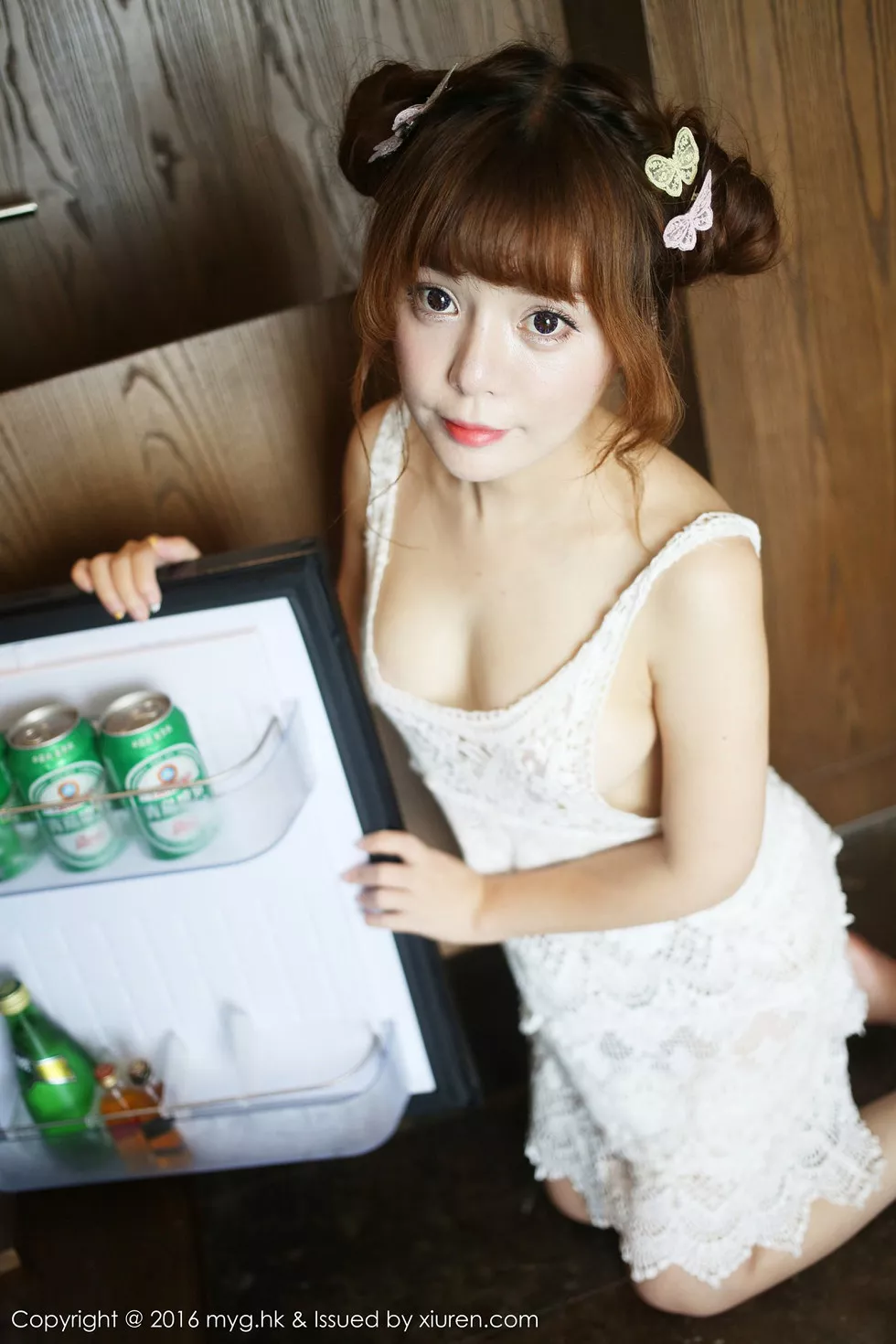 [MyGirl美媛馆]Vol.225_嫩模粉芭比VV三亚旅拍性感粉红内衣秀豪乳美臀诱惑写真52P