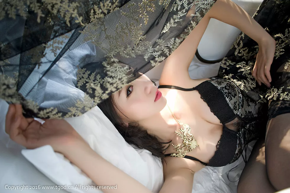 [TGOD推女神]2016.06.26_嫩模展如浴缸里黑色情趣内衣美乳翘臀极致诱惑写真53P