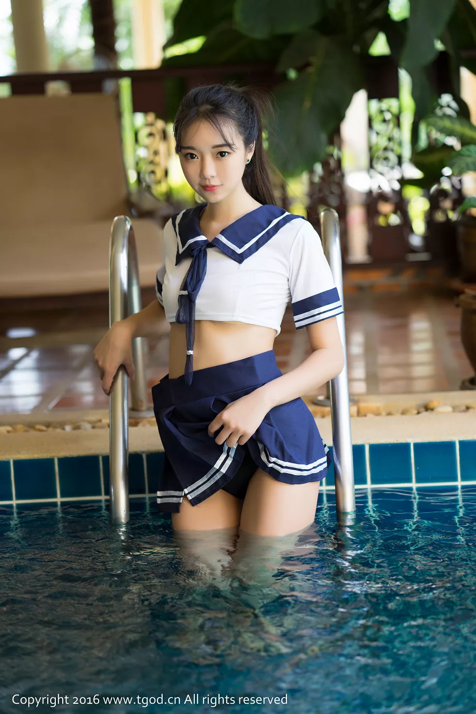 [TGOD推女神]2016.07.10_苏梅岛旅拍之可乐Vicky第一刊水手学生制服湿身诱惑写真45P