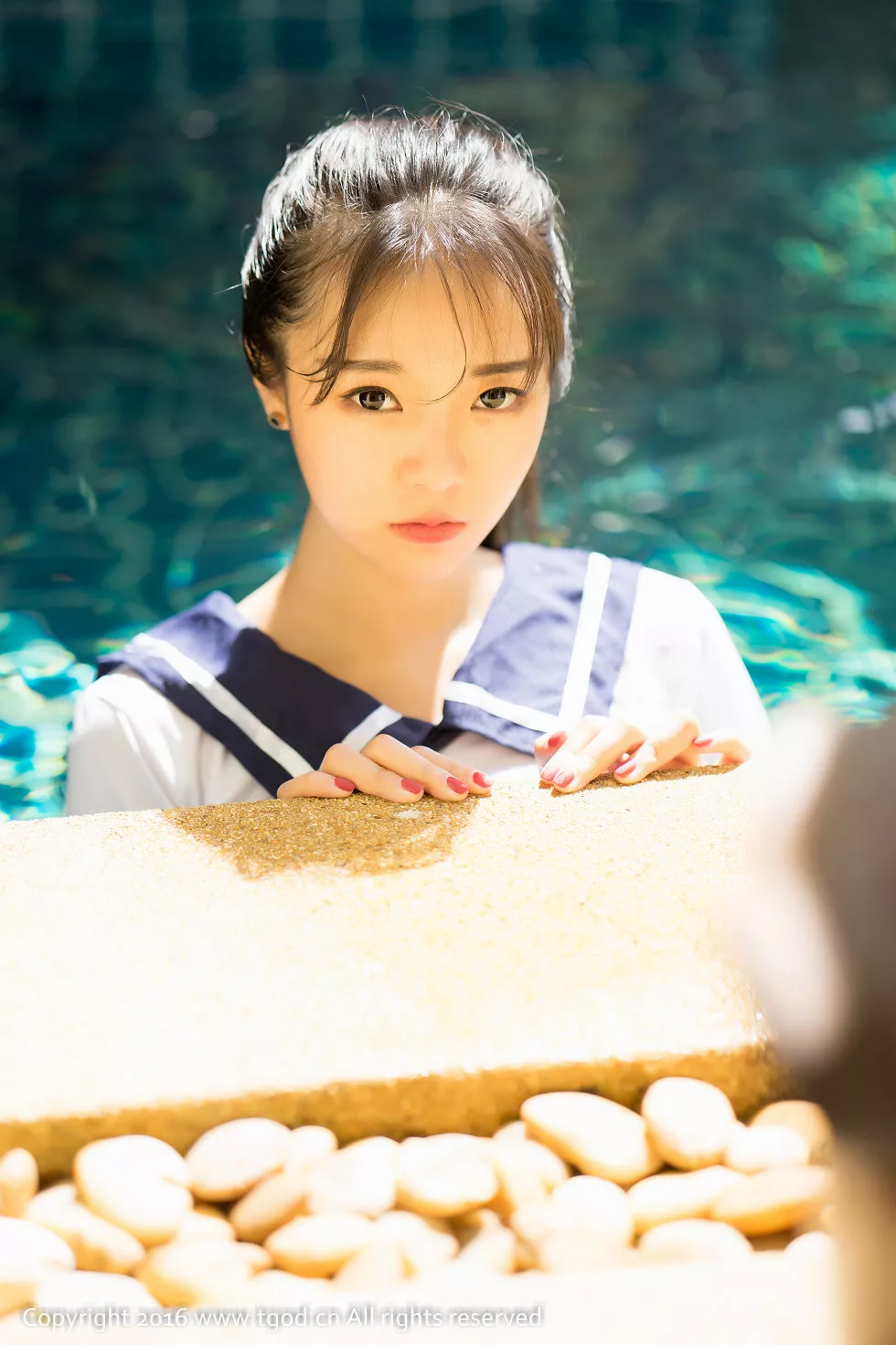 [TGOD推女神]2016.07.10_苏梅岛旅拍之可乐Vicky第一刊水手学生制服湿身诱惑写真45P