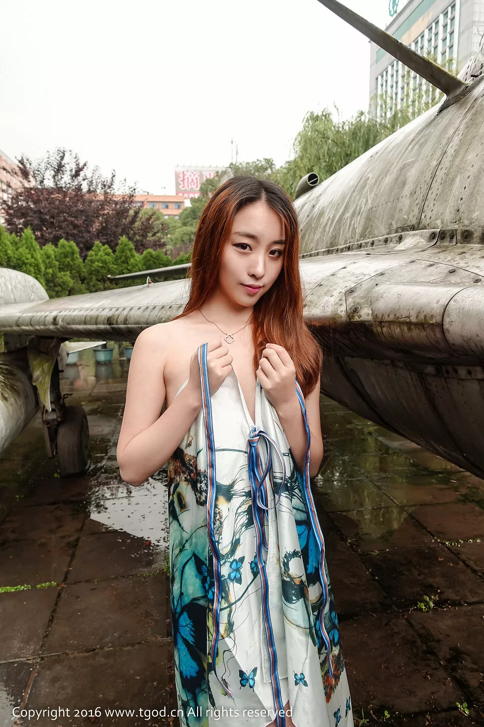 [TGOD推女神]2016.07.16_宜昌旅拍之梓萱Crystal第三刊粉红旗袍装完美身材写真45P