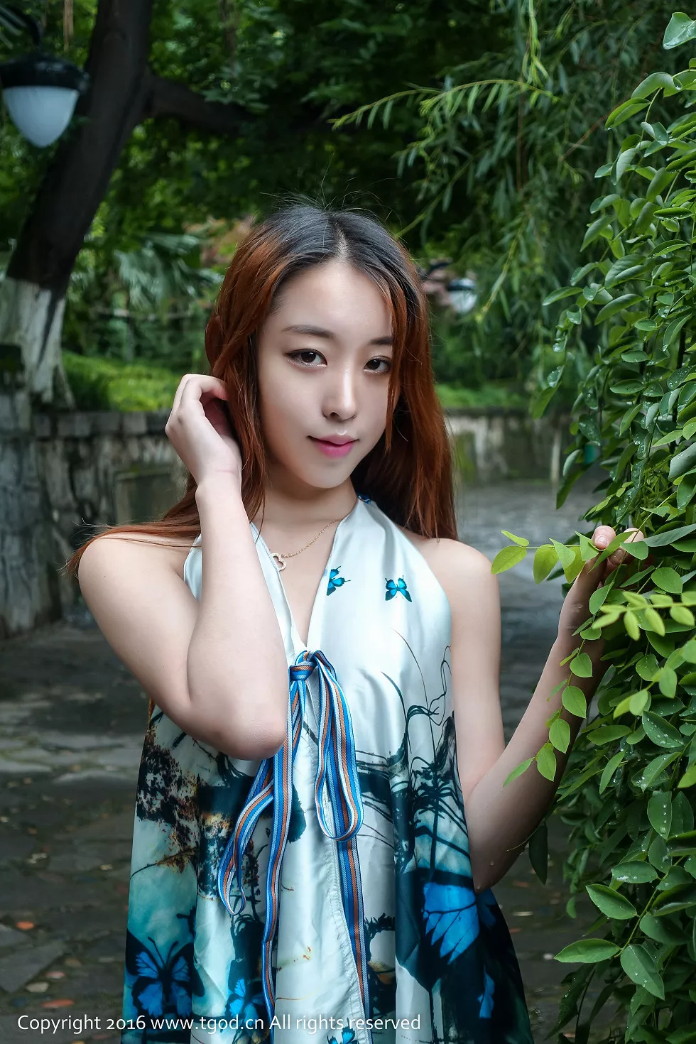 [TGOD推女神]2016.07.16_宜昌旅拍之梓萱Crystal第三刊粉红旗袍装完美身材写真45P