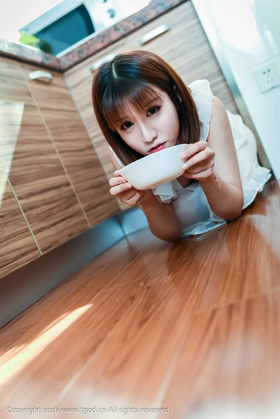[TGOD推女神]2016.08.20_嫩模k8傲娇萌萌居家透视女仆裙秀傲人美乳极致诱惑写真51P
