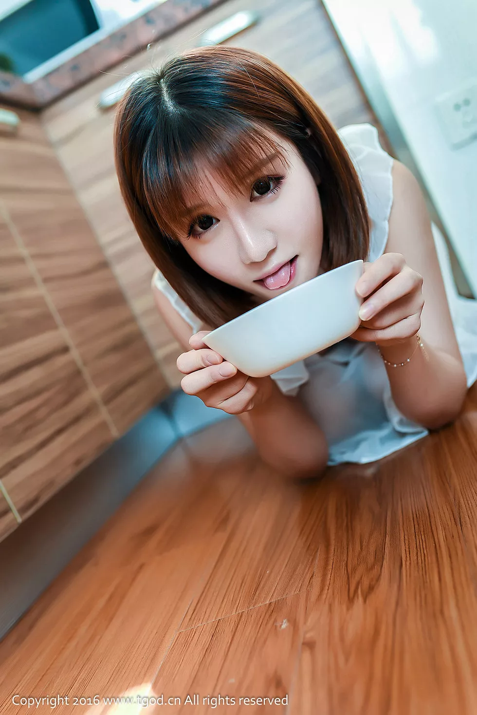 [TGOD推女神]2016.08.20_嫩模k8傲娇萌萌居家透视女仆裙秀傲人美乳极致诱惑写真51P