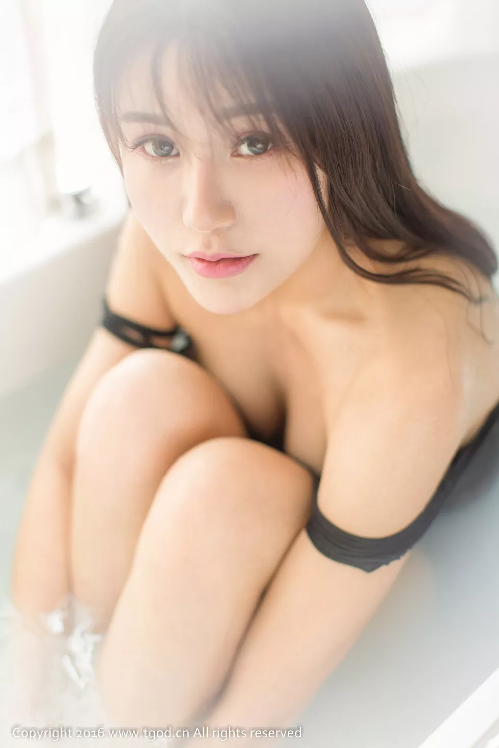 [TGOD推女神]2016.08.04_嫩模宋梓诺Bee白色原点内衣黑色蕾丝边白丝袜性感写真45P