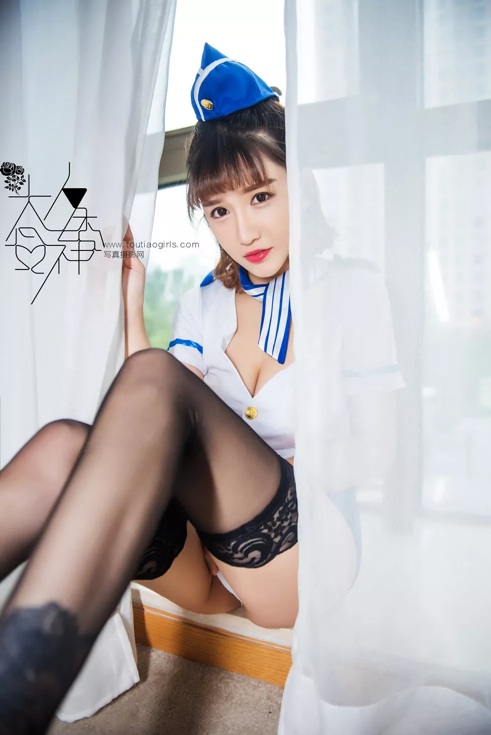 [Toutiao头条女神]No.178_嫩模郭美美萌萌傲娇萝莉空乘黑色蕾丝边丝袜性感写真16P