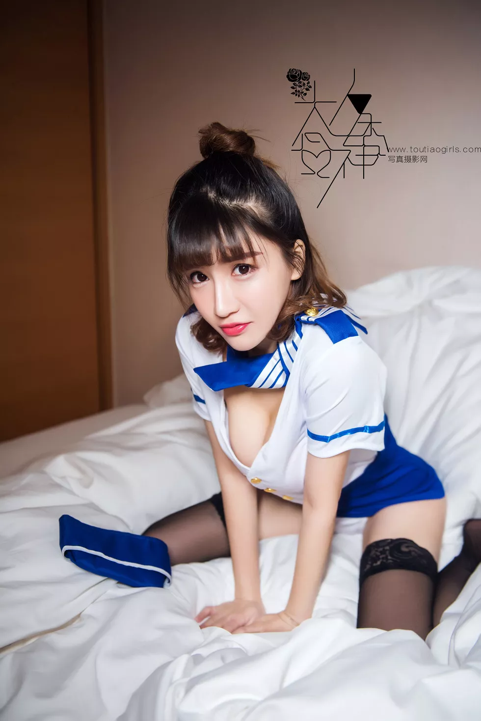 [Toutiao头条女神]No.178_嫩模郭美美萌萌傲娇萝莉空乘黑色蕾丝边丝袜性感写真16P