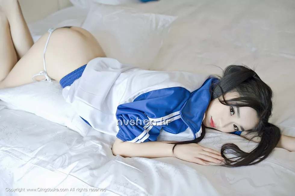 [青豆客QingDouKe]2016.11.23_嫩模绮梦Cherish家居校服美乳翘臀诱惑写真50P
