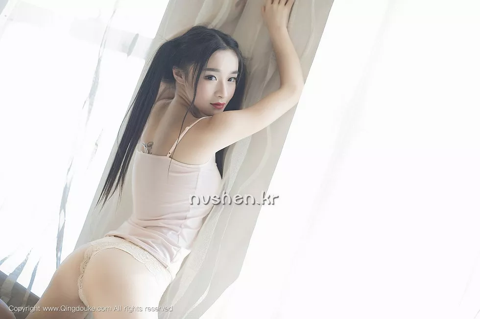 [青豆客QingDouKe]2016.11.23_嫩模绮梦Cherish家居校服美乳翘臀诱惑写真50P