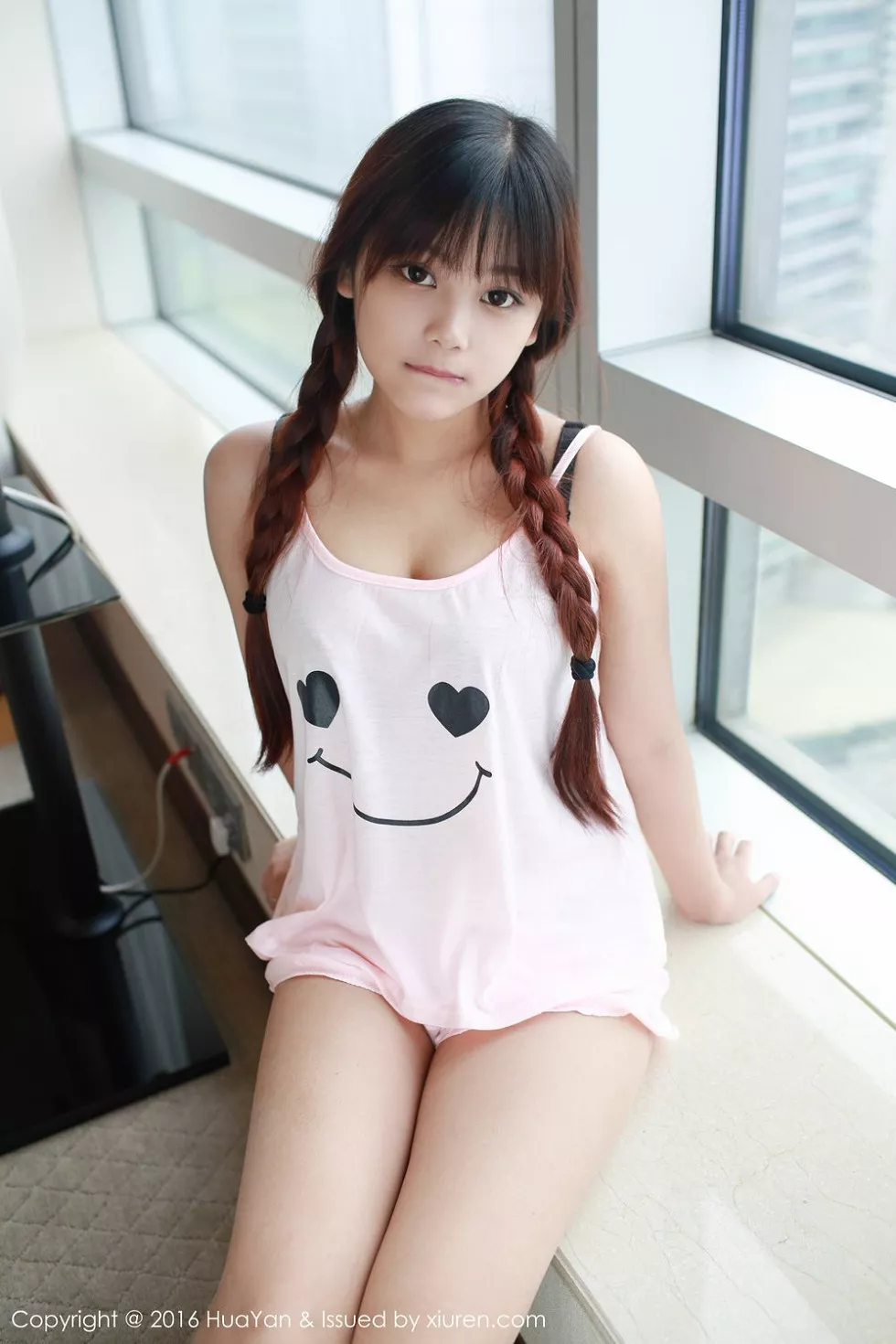 [HuaYan花の颜]Vol.016_新人嫩模小月儿性感黑色女仆装黑色渔网丝袜清新写真54P