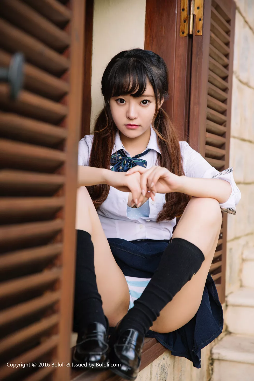 [BoLoli波萝社新刊]Vol.023_嫩模柳侑绮VS夏美酱学生装户外野战篇诱惑写真37P