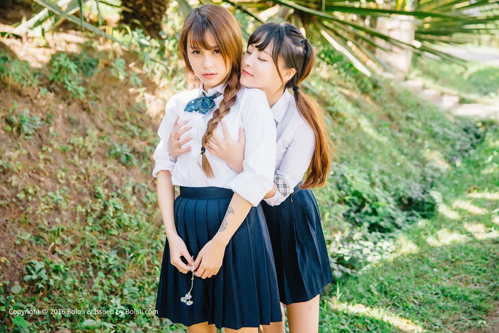 [BoLoli波萝社新刊]Vol.023_嫩模柳侑绮VS夏美酱学生装户外野战篇诱惑写真37P