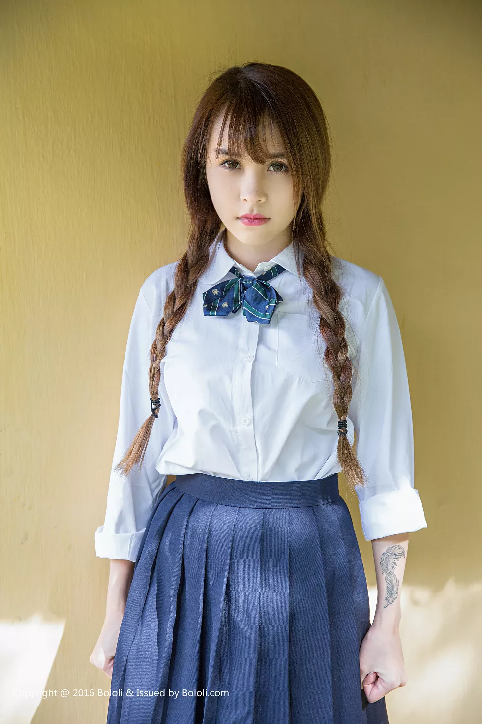 [BoLoli波萝社新刊]Vol.023_嫩模柳侑绮VS夏美酱学生装户外野战篇诱惑写真37P