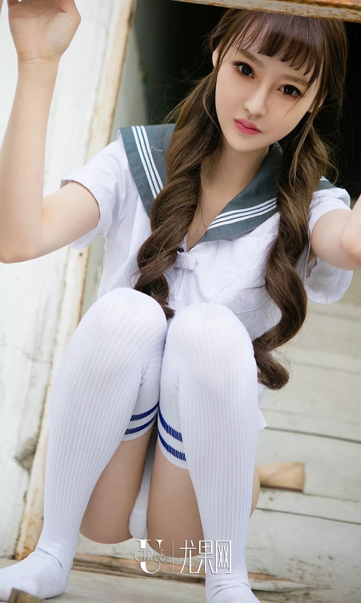 [Ugirls爱尤物]No.685_嫩模Shirley马尾辫水手服撩衣秀豪乳白嫩翘臀诱惑写真40P