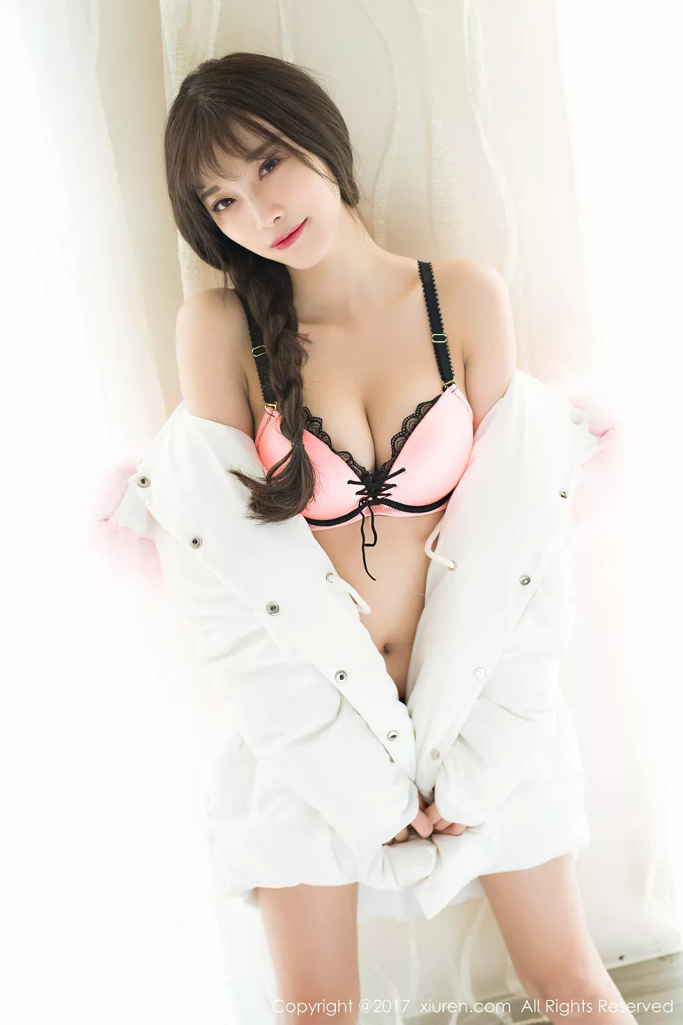 XiuRen第724期_性感大美妞杨晨晨sugar蓝色分体比基尼+粉红内衣秀完美身材写真55P