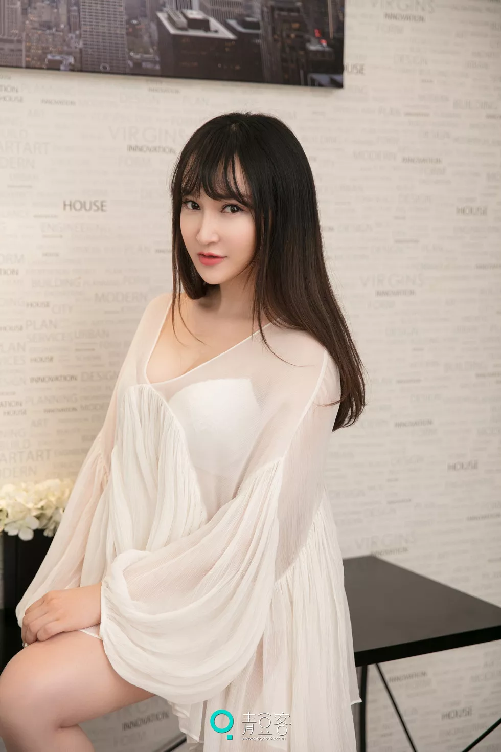 [青豆客Qingdouke]2017.06.20_嫩模吴娇性感内衣秀傲人美乳蕾丝女仆装诱惑写真53P