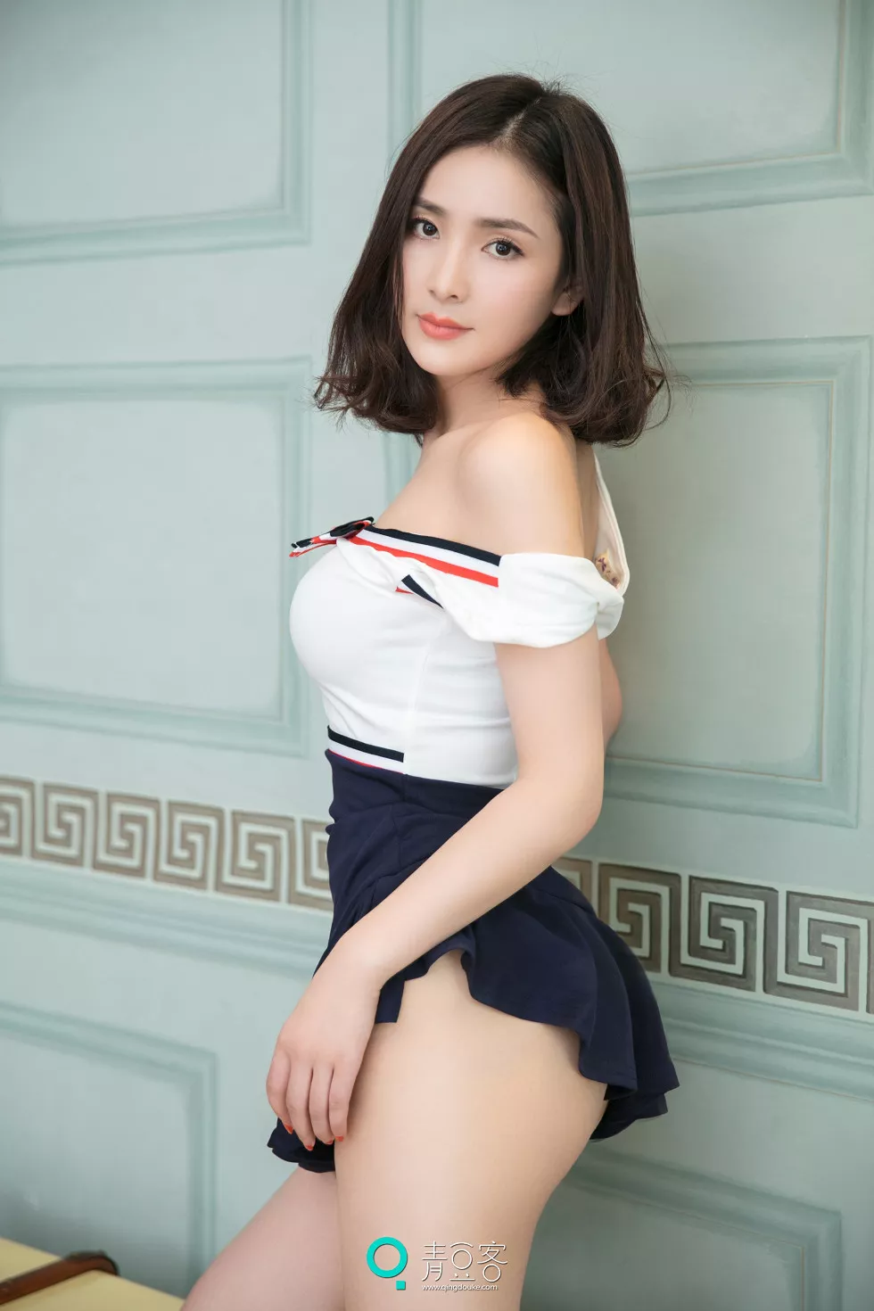 [青豆客Qingdouke]2017.07.08_嫩模小熊居家私房白色蕾丝情趣内衣完美诱惑写真55P