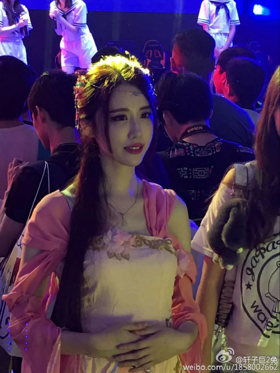 斗鱼女主播轩子巨2兔完美身材靓丽迷人微博图集写真336P