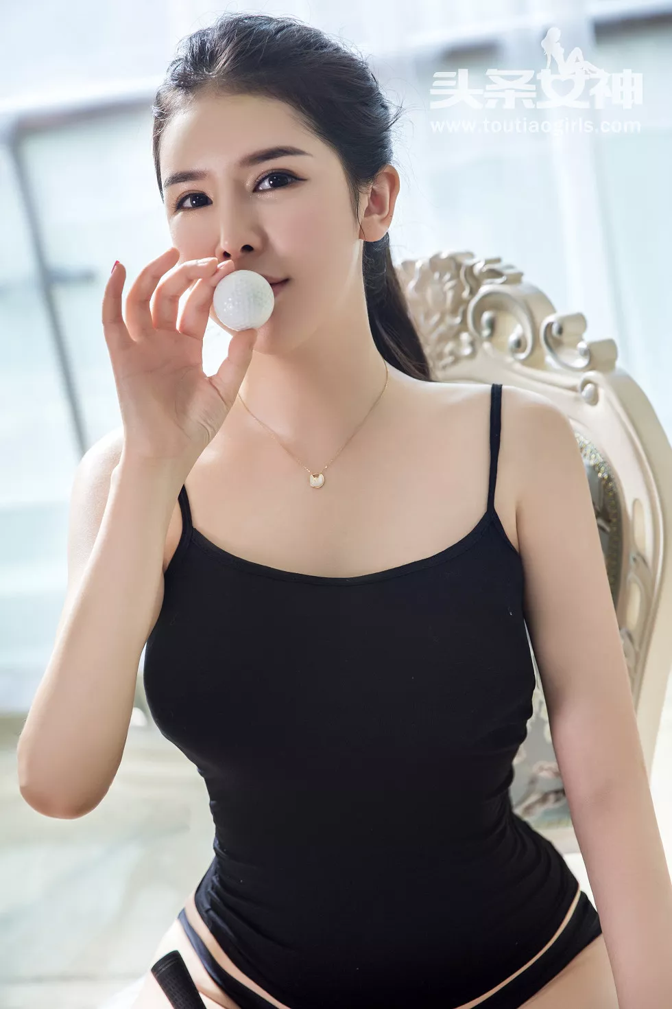 [Toutiao头条女神]No.397_嫩模李丽莎黑色紧身运动装秀完美身材半脱秀美乳诱惑写真20P