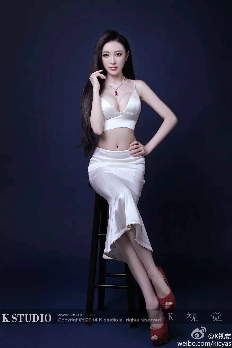 K视觉经典大片靓丽美模让你流口水的火辣诱惑写真189P