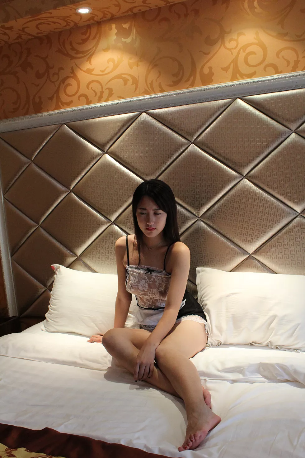 90后气质美模沈凯居家性感女仆装无内透视秀美乳撩人诱惑写真221P