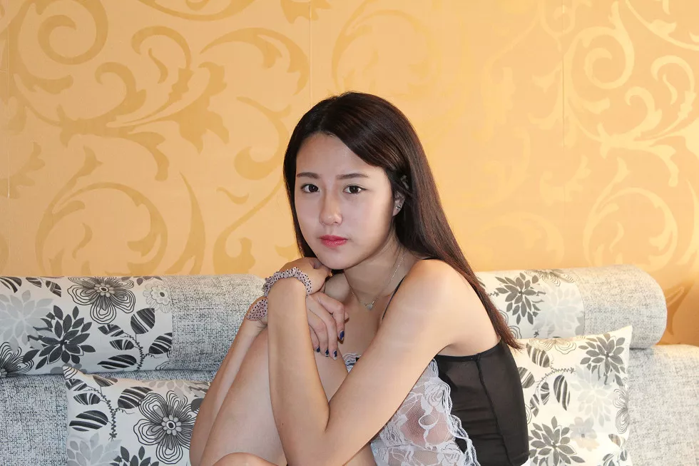 90后气质美模沈凯居家性感女仆装无内透视秀美乳撩人诱惑写真221P
