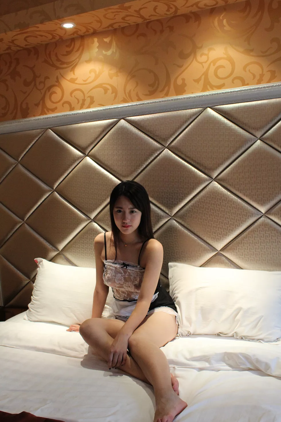 90后气质美模沈凯居家性感女仆装无内透视秀美乳撩人诱惑写真221P