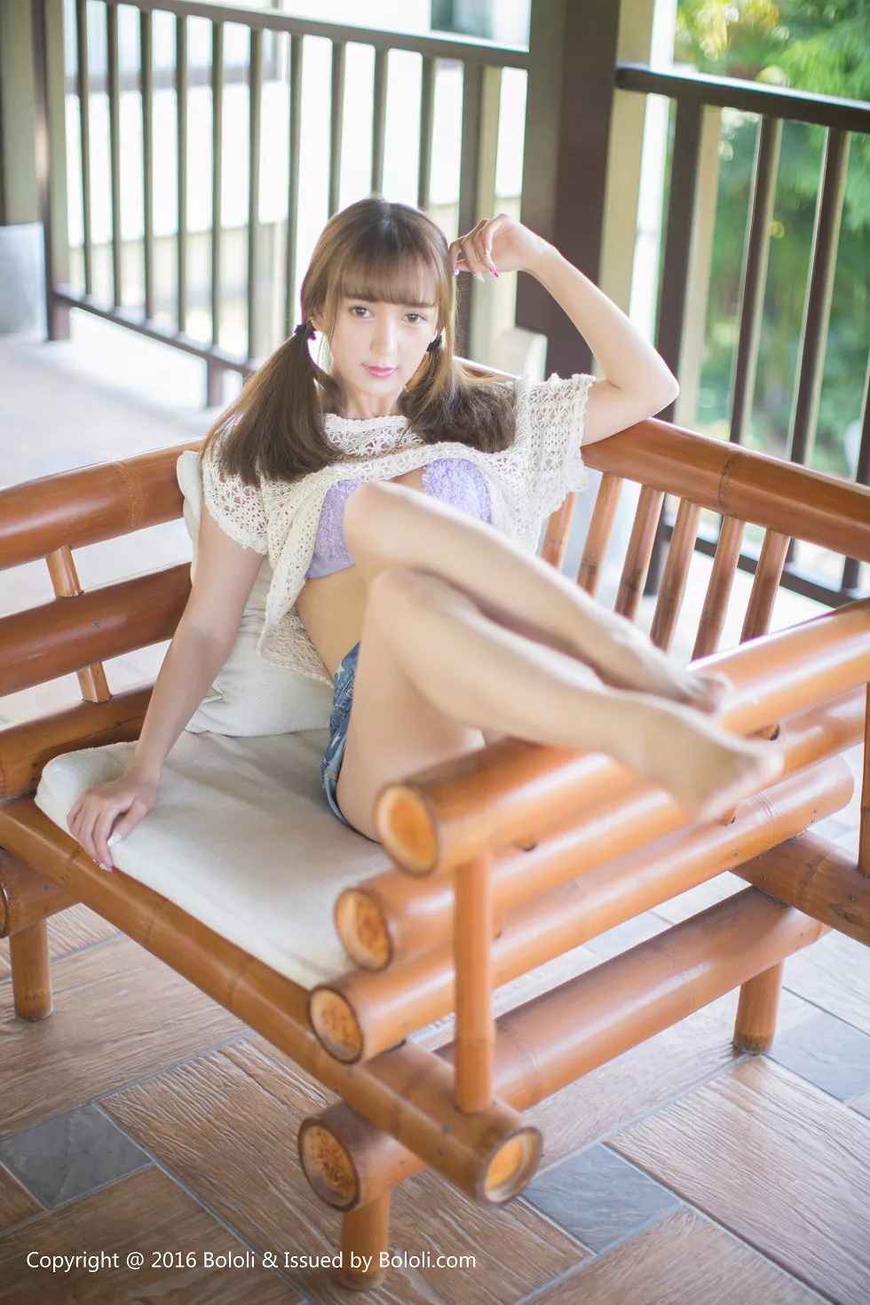[BoLoli波萝社新刊]Vol.116_嫩模小潘鼠牛仔热裤加紫色内衣秀完美身材诱惑写真40P