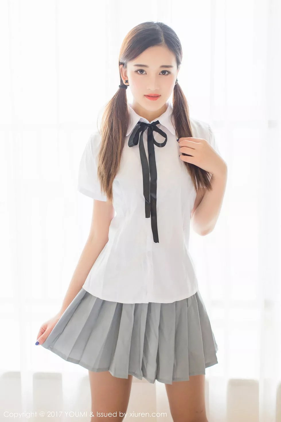 [YouMi尤蜜荟]Vol.087_新人模特娜娜TINA办公室黑丝OL制服秀完美身材靓丽迷人写真40P